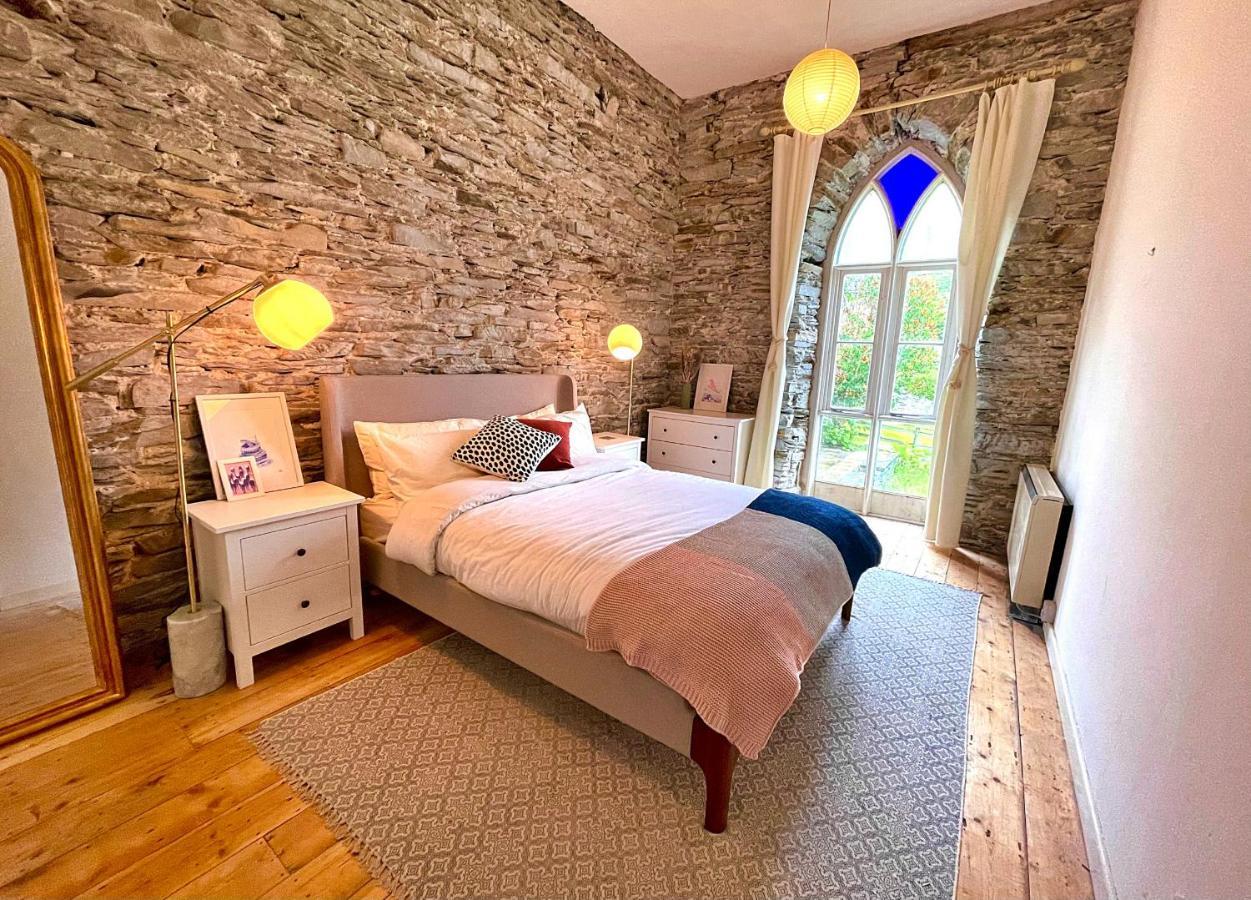 Finest Retreats - Luxury Converted Chapel With Hot Tub & Games Room Dinas Mawddwy Exterior photo