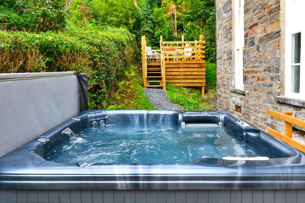 Finest Retreats - Luxury Converted Chapel With Hot Tub & Games Room Dinas Mawddwy Exterior photo